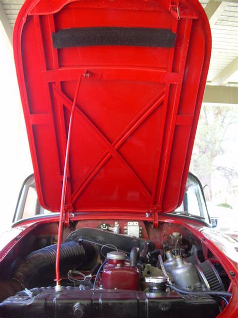 mga guru hood to radiator.